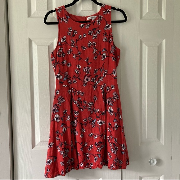 Cupcakes and Cashmere A Line Keyhole Dress - Picture 1 of 10